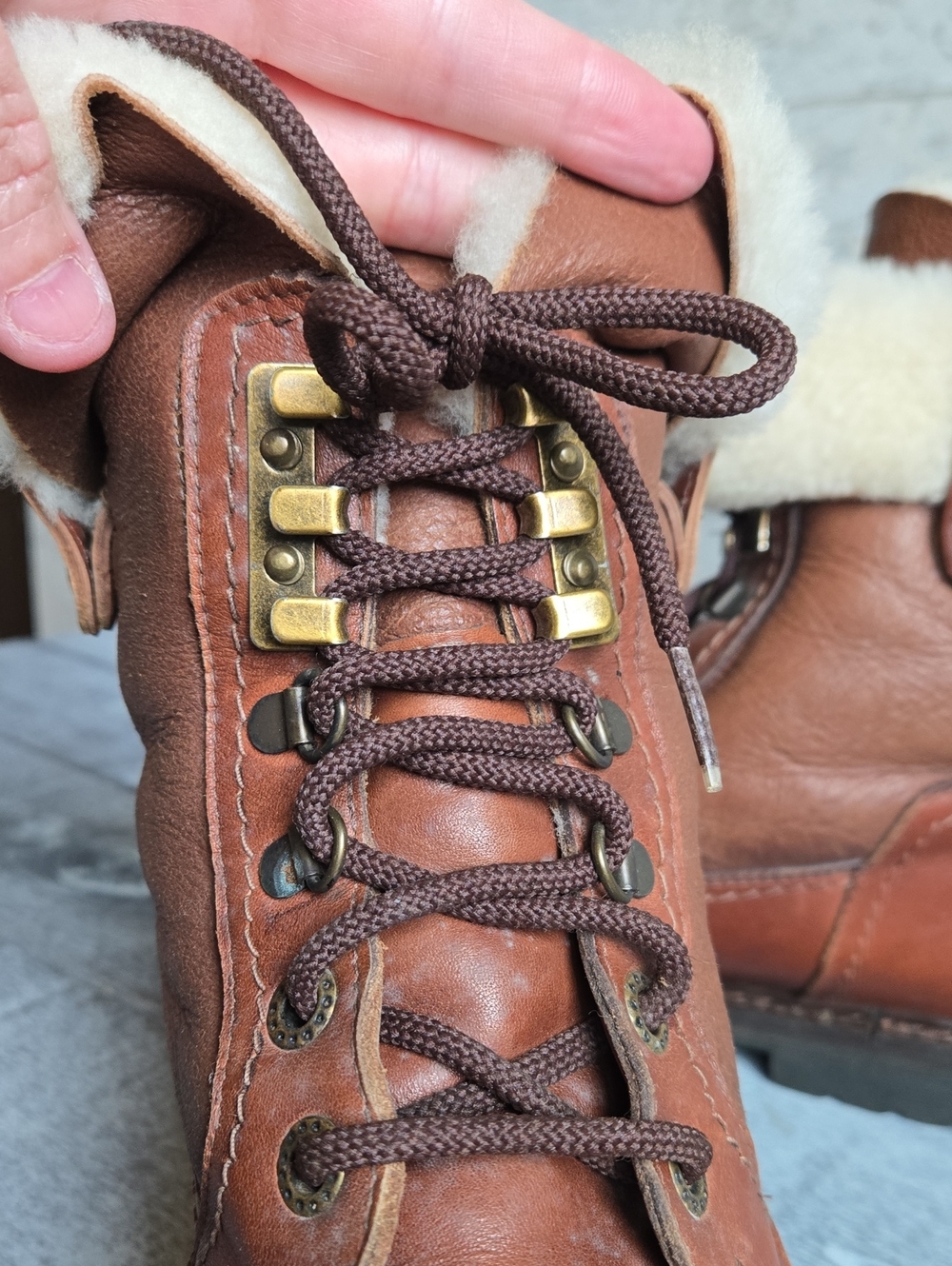 L.L. Bean Vintage Canada North Shearling Lined Oiled Leather Boots -Style 5034 - Picture 6 of 12